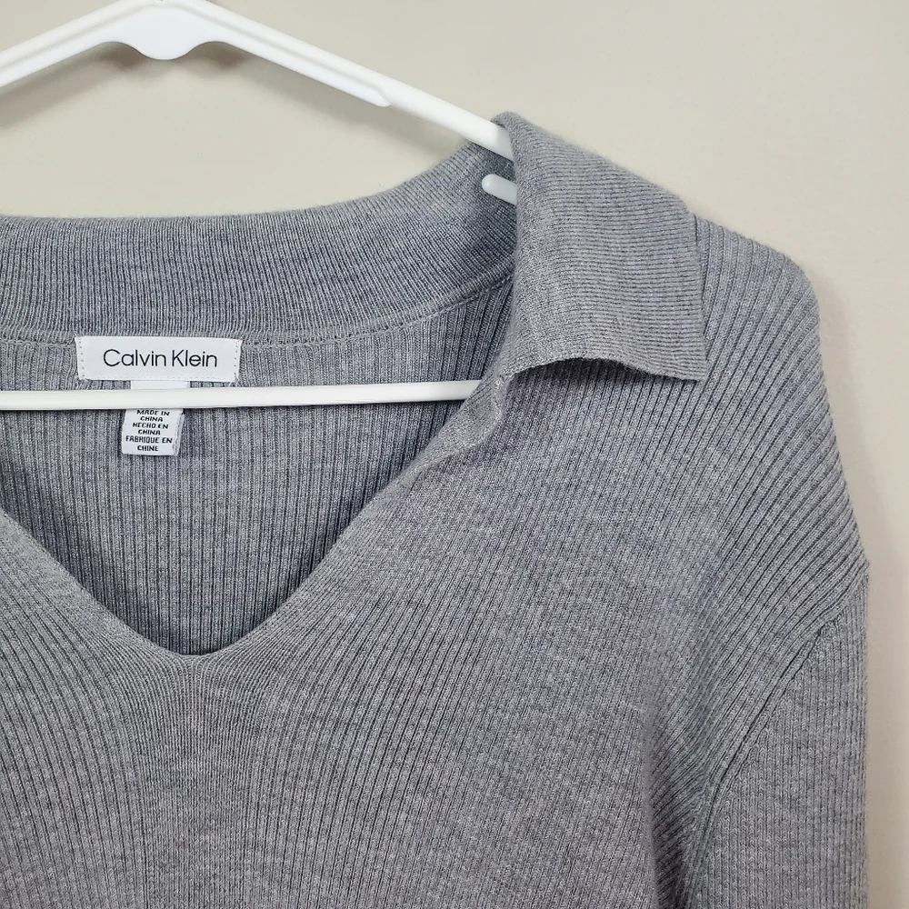 Calvin Klein Size L Gray Ribbed Knit V-Neck Polo Collar Long Sleeve Sweater